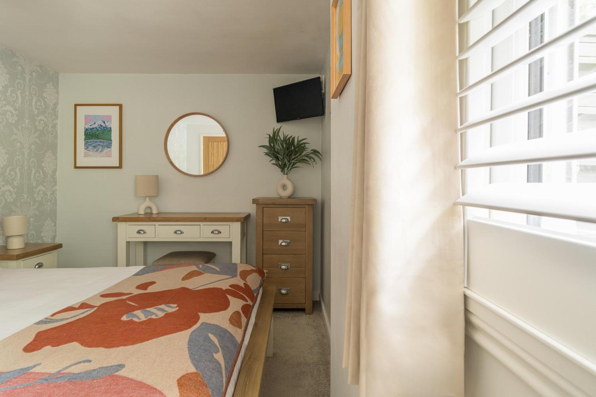 Villa Squirrel Bank, With A Hot Tub & Parking à Bowness-on-Windermere Extérieur photo